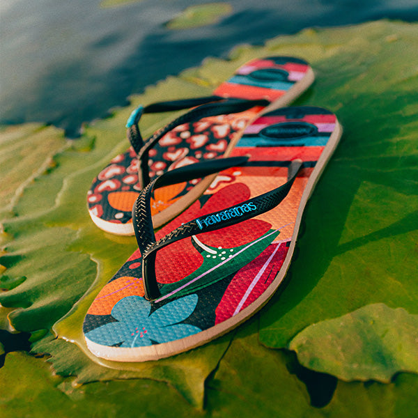 Slides & Sandals